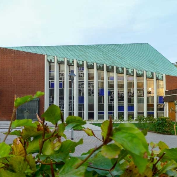 (Delmenhorst) Lutherkirche Stickgras