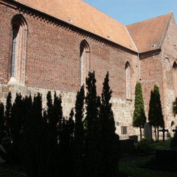(Friedeburg) St.-Mauritius-Kirche