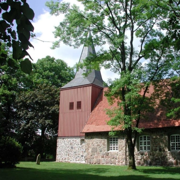 Gangolf-Kirche in Oerel