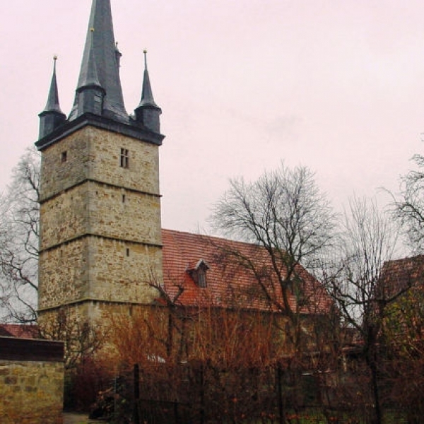(Großenehrich) St. Peter und Paul-Kirche, Mennekamp