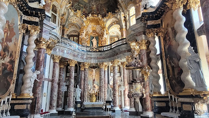 Hofkirche (Allerheiligste Dreifaltigkeit