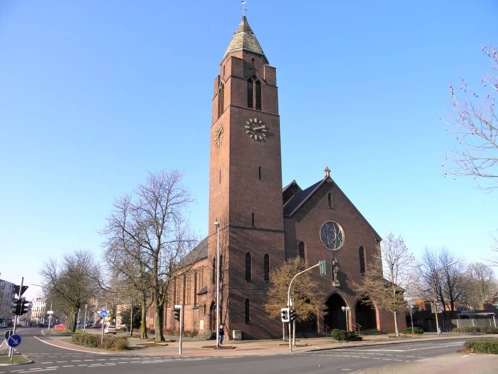 (Kamp-Lintfort) St. Josef